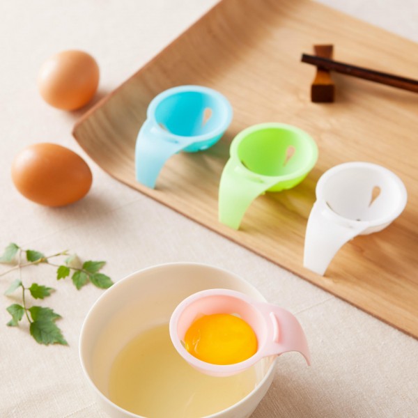 Egg yolk separator