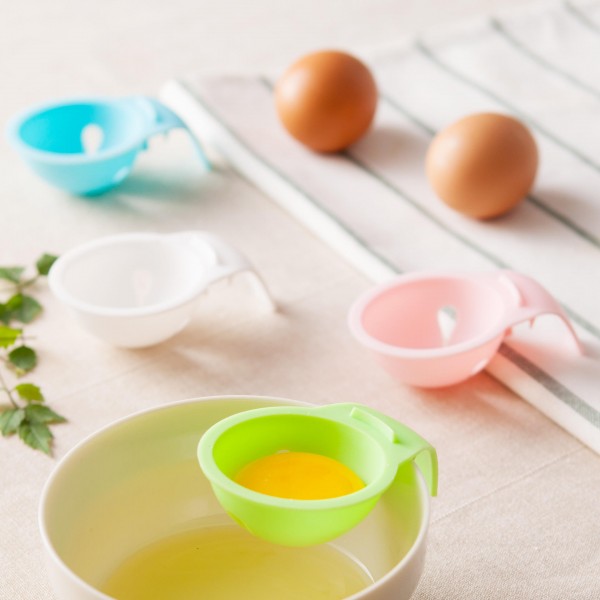 Egg yolk separator